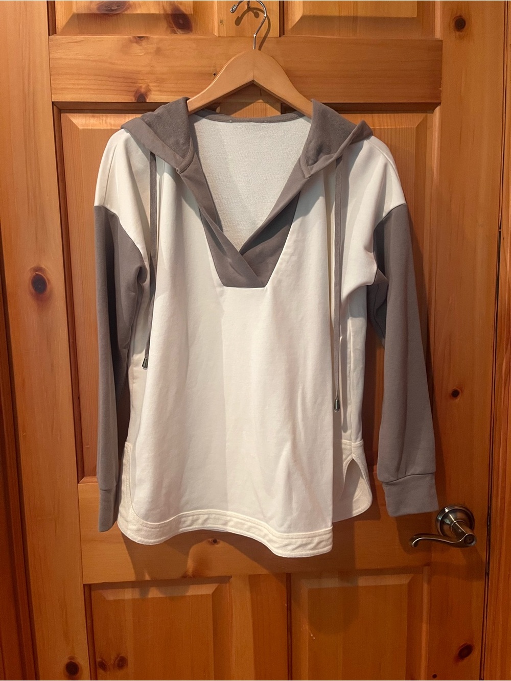 V-Neck Two-Tone Hooded Pullover